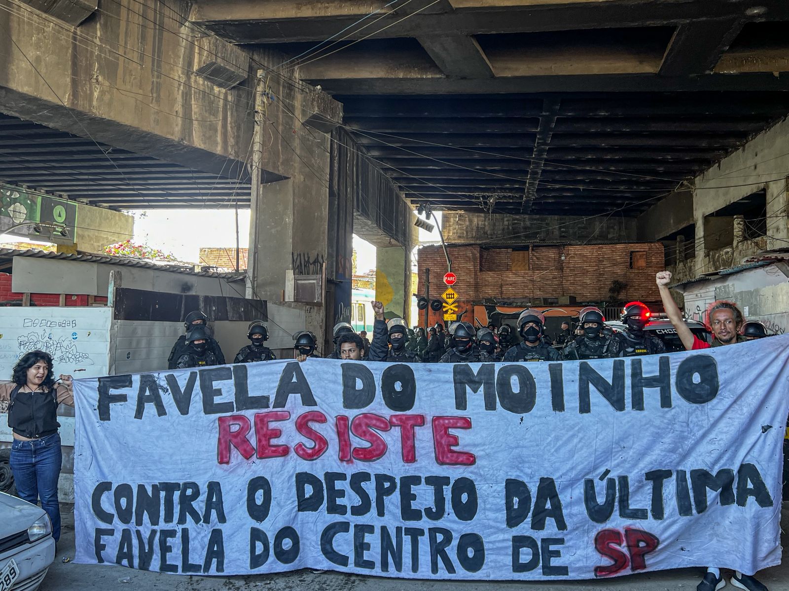 Protesto contra remoção de moradores na Favela do Moinho, em SP