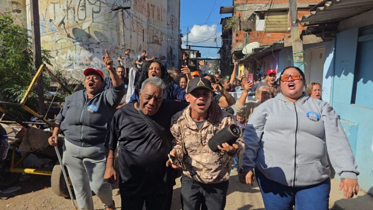 Governos federal e estadual anunciam acordo por favela do Moinho