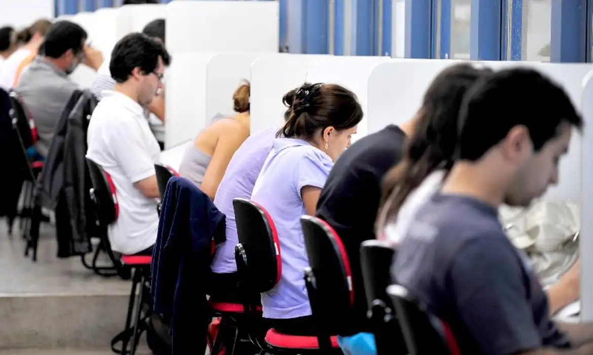 Estudantes