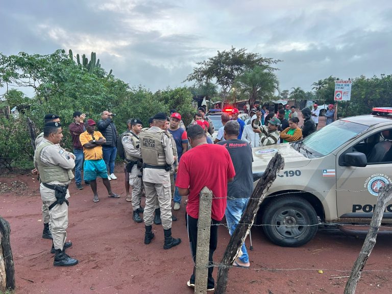 PM realiza despejo violento e ilegal contra famílias sem terra na Chapada Diamantina, na Bahia