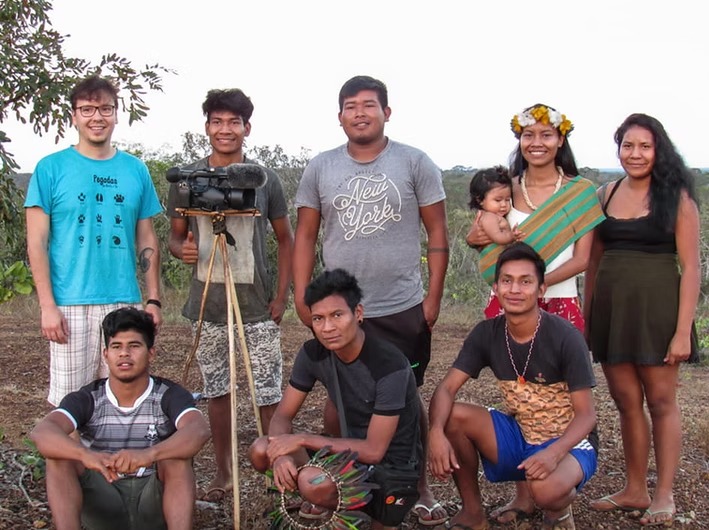 Equipe do Coletivo Ijã Mytyli de Cinema Manoki e Myky