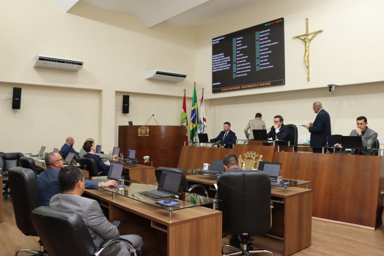 Câmara de Florianópolis (SC) aprova 'Dia do Conservadorismo' em homenagem a Olavo de Carvalho