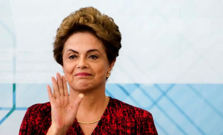Comissão concede anistia a Dilma Rousseff, que receberá indenização de R$ 100 mil
