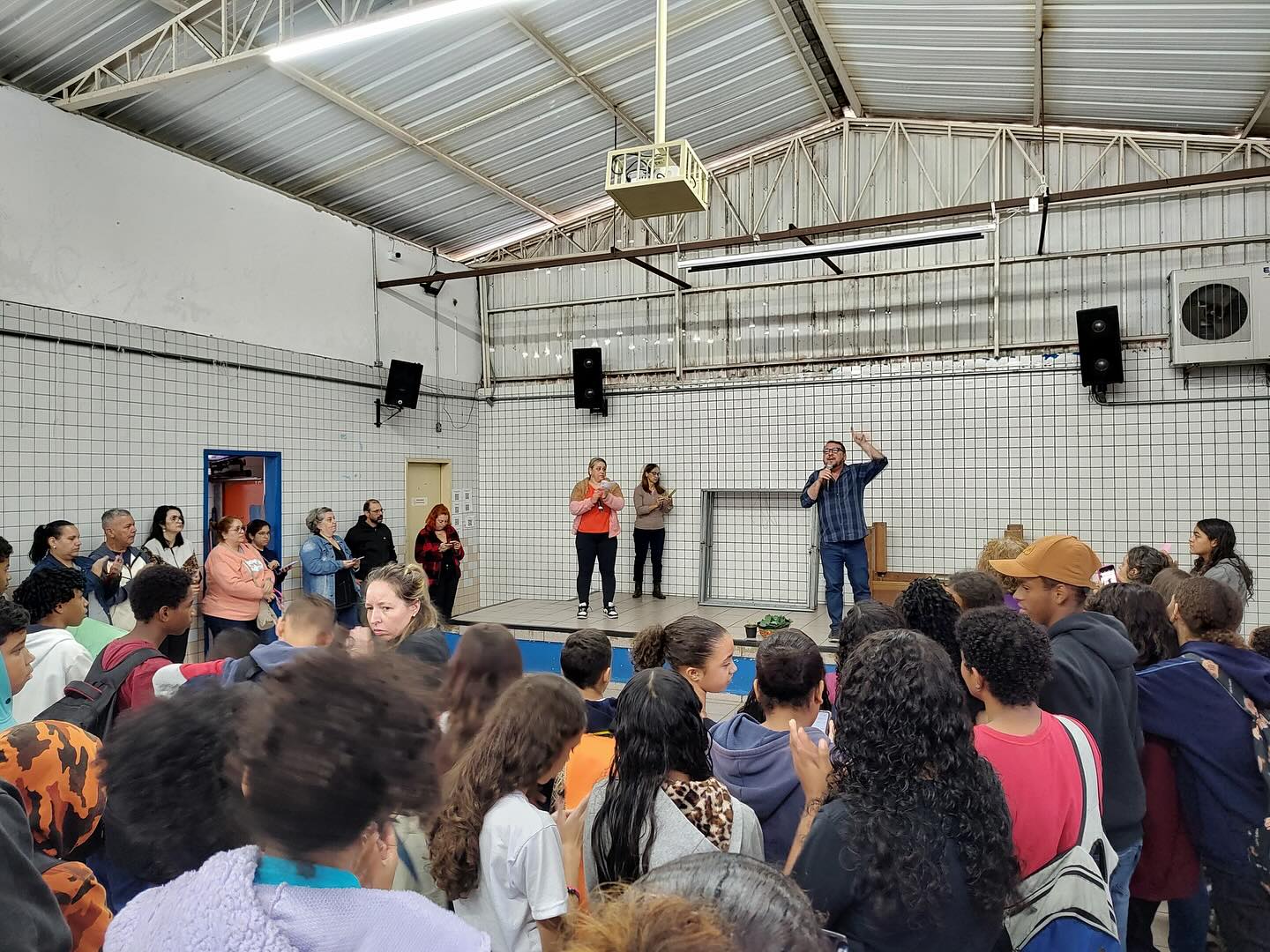 Ato em solidariedade ao diretor Moisés Basílio, da EMEF Vinícius de Moraes, na DRE São Mateus, afastado da unidade pela prefeitura de SP