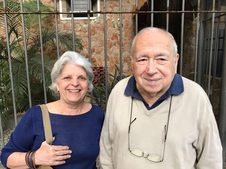 Luis Fernando Verissimo não escreve mais, as palavras escapam, e não toca mais sax, diz Lúcia