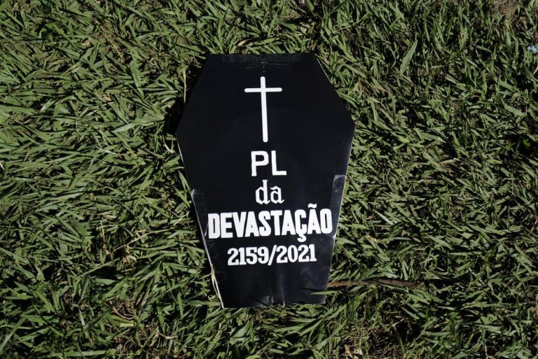 PL da Devastação: licença para destruir e desinformar sobre os territórios tradicionais