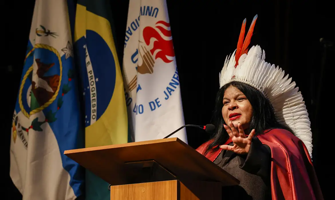 Sônia Guajajara, ministra dos Povos Indígenas