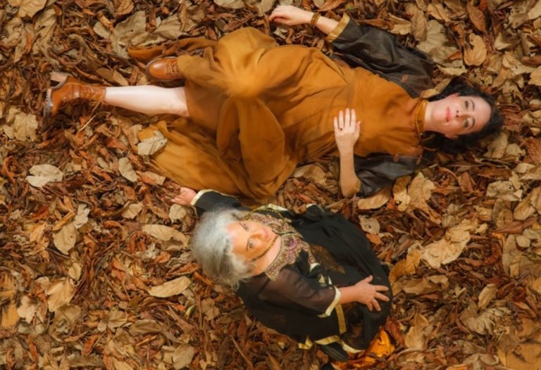 Peça teatral no Recife aborda laços entre mães e filhas