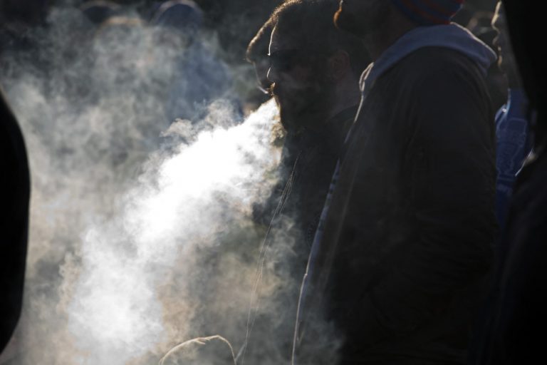 Brasil trava batalha judicial há mais de uma década para proibir cigarros saborizados