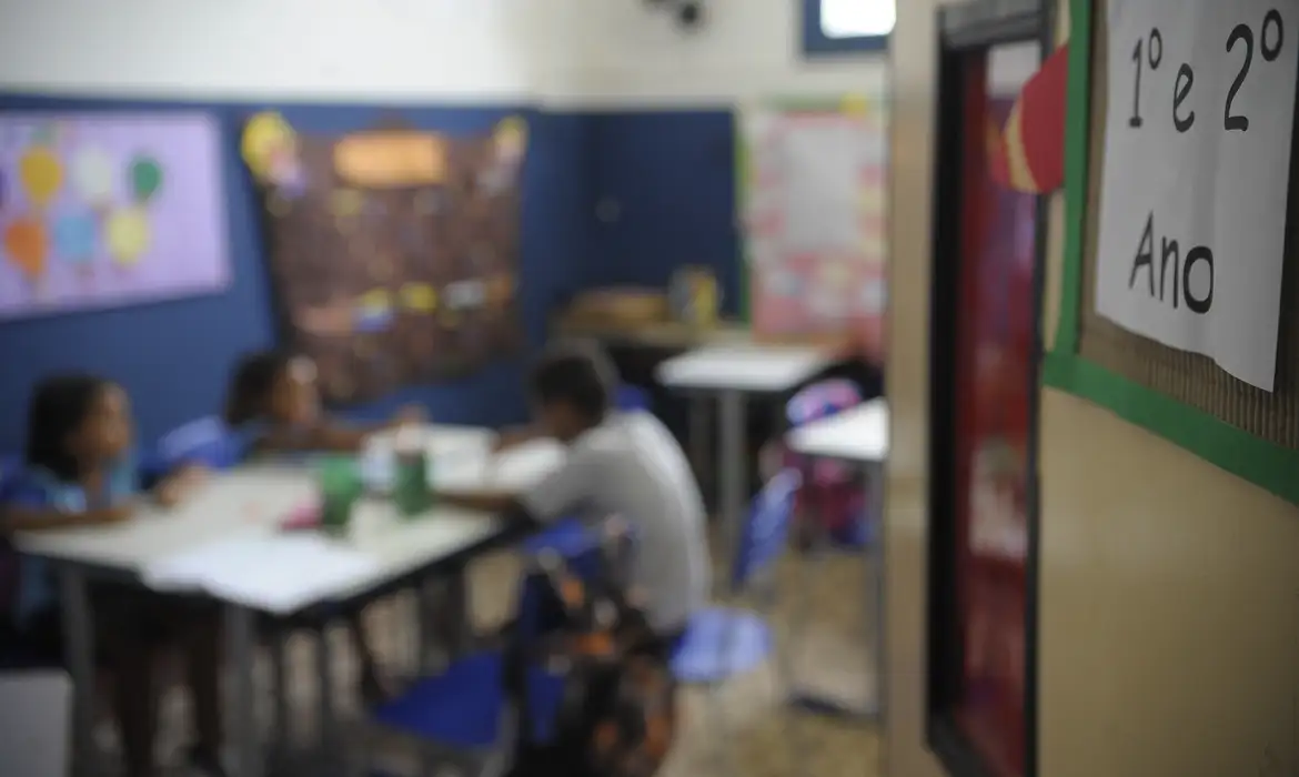 Prêmio Nacional da Educação foi criado pelo governo Lula (PT) na última segunda-feira (23)
