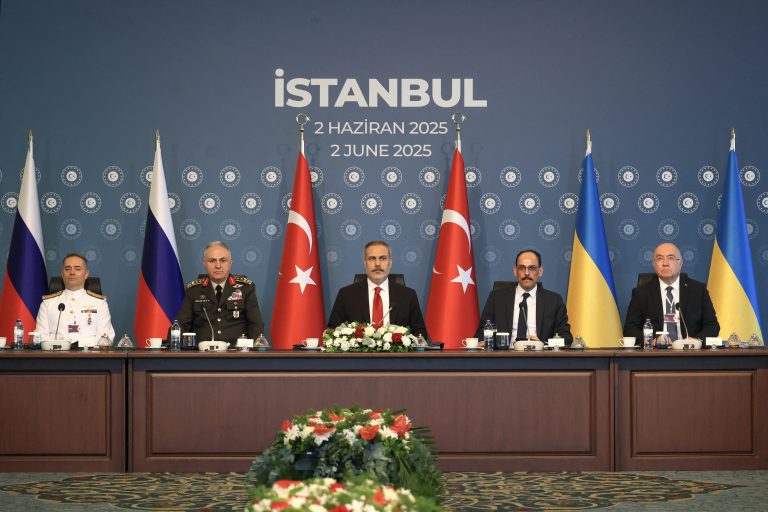 Rússia e Ucrânia realizam 3ª rodada de negociações em Istambul
