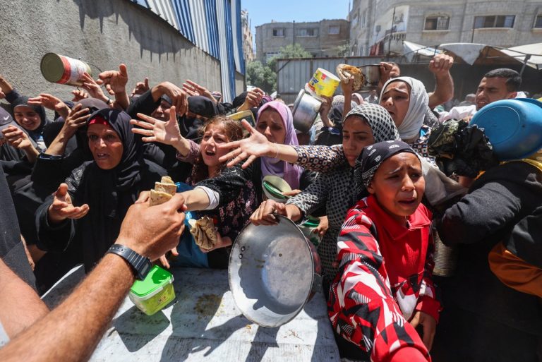 Israel diz que não há fome em Gaza e que irá 'autorizar' habitantes a migrarem para o exterior