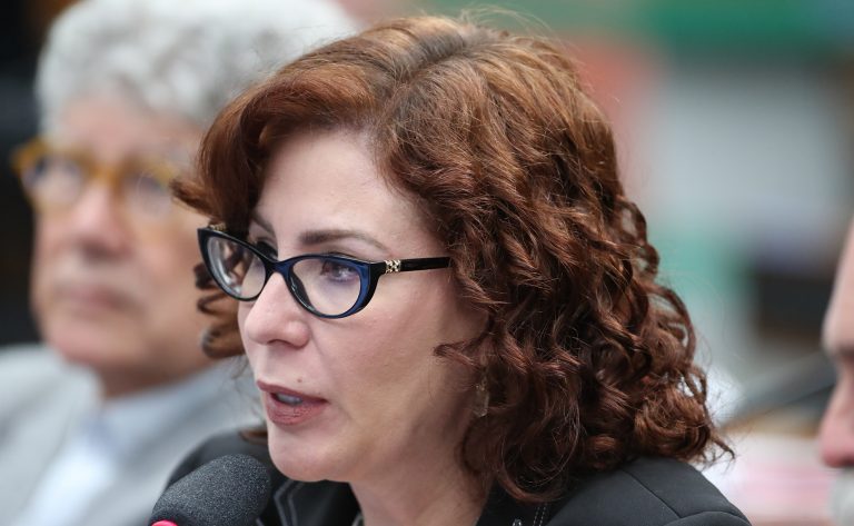 Zambelli pode ser presa em qualquer local público, afirma embaixador brasileiro na Itália 