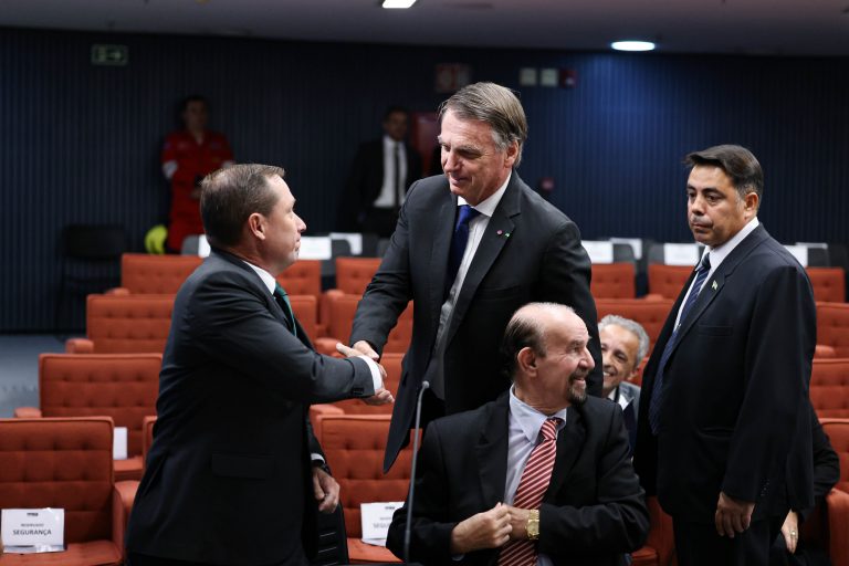 O que disseram as defesas de Bolsonaro e mais 7 réus da trama golpista nas alegações finais