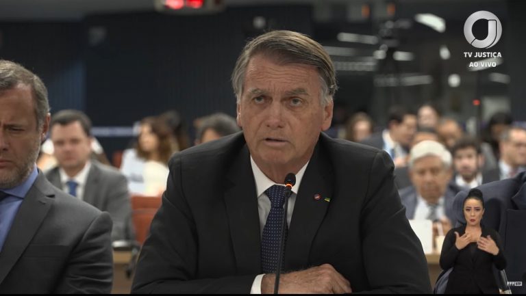 Chamar apoiadores de malucos 'não bateu bem' no eleitorado de Bolsonaro, diz cientista política