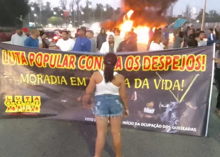 Ato em SP denuncia remoções e imóveis sem função social: 'Ocupamos pela necessidade de morar'