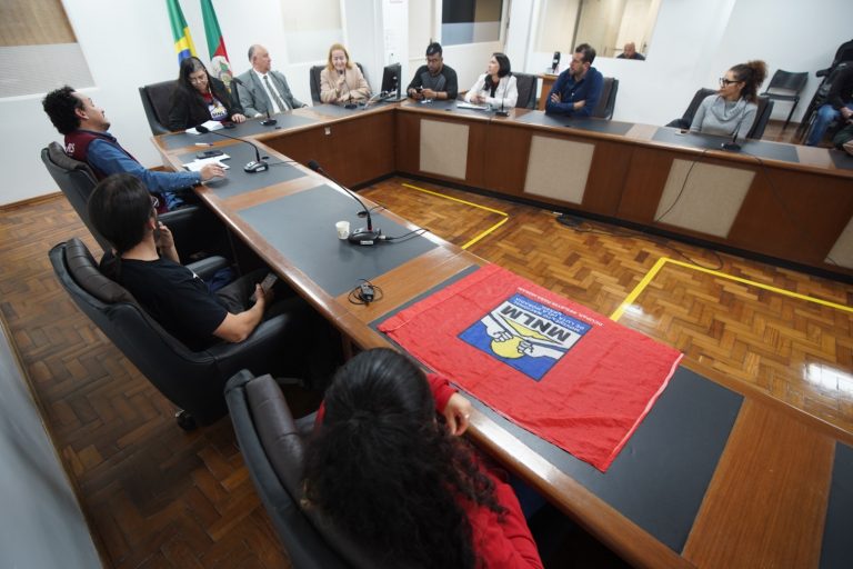 Lançamento da Conferência Estadual das Cidades debate reconstrução, habitação e direito urbano 