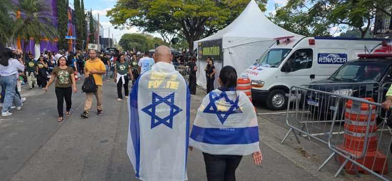 Com presença de políticos, orações e muitas bandeiras, Marcha para Jesus em SP defende Israel 