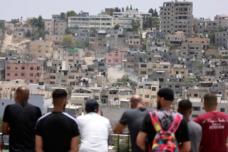 Microsoft, Amazon e Google estão entre 48 empresas ligadas ao genocídio em Gaza, diz ONU