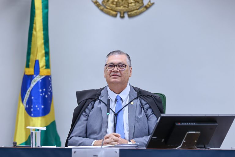 Dino suspende manobra do Congresso para retomar emendas do orçamento secreto