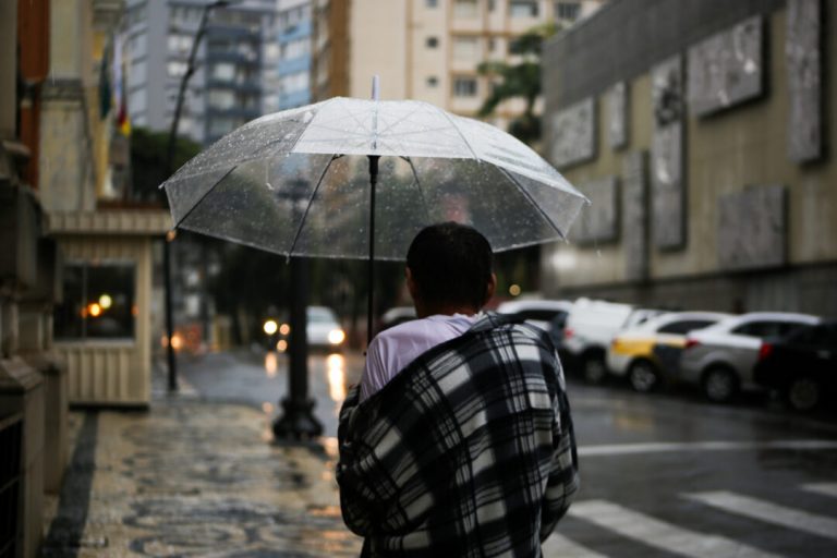 Chuva no fim de semana deve agravar cheias no Rio Grande do Sul