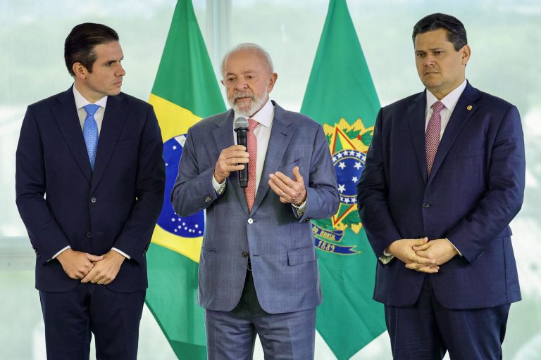 Governo Lula III: O colapso da 'frente ampla' e agora?