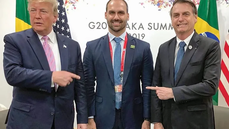 Maioria avalia que interesses políticos e pessoais de Trump e Eduardo motivaram tarifaço