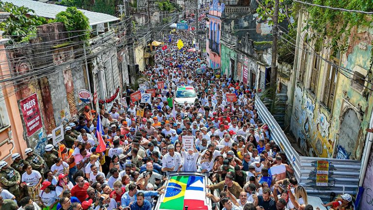 Isenção no IR: a histórica reforma de Lula e o avanço na correlação de forças