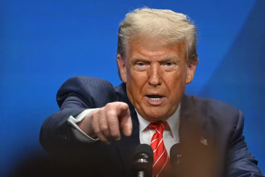Trump ordena posicionamento de submarinos nucleares em resposta à Rússia