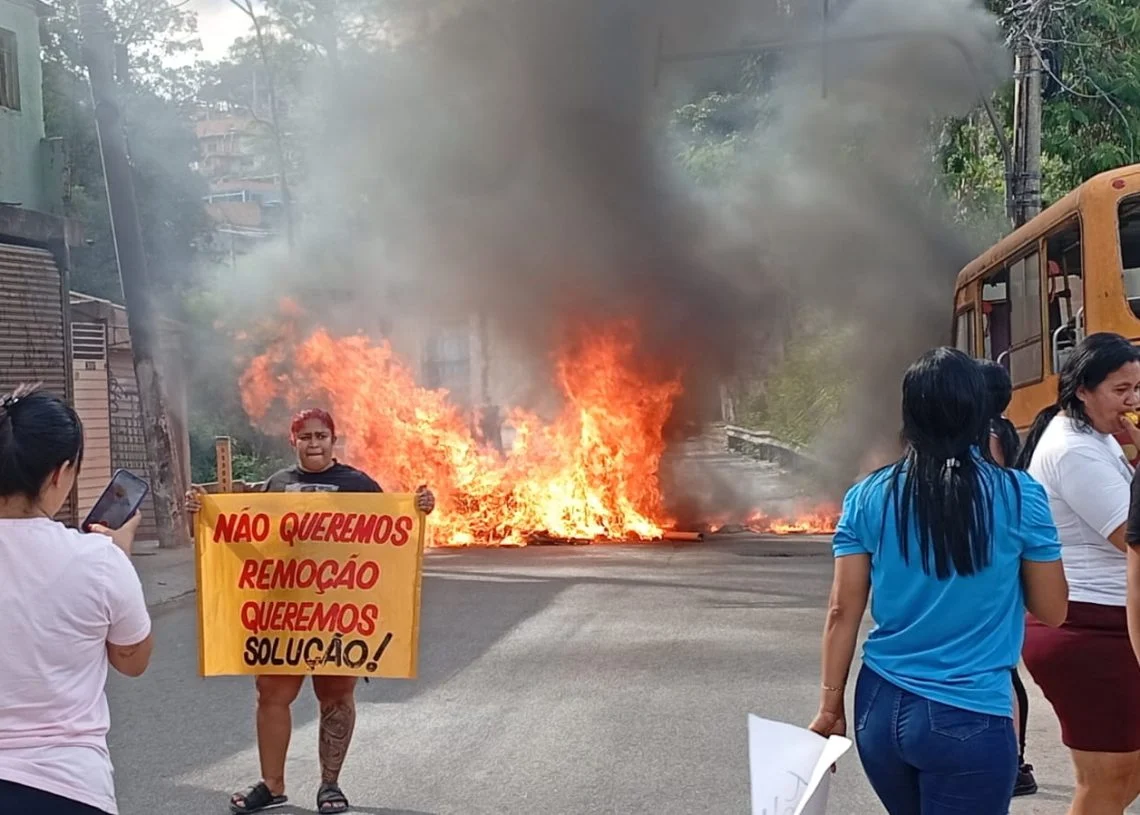Moradores do Jardim Pantanal, ameaçado de remoção pela prefeitura de Ricardo Nunes (MDB), protestam na zona Leste - 25.05.2025