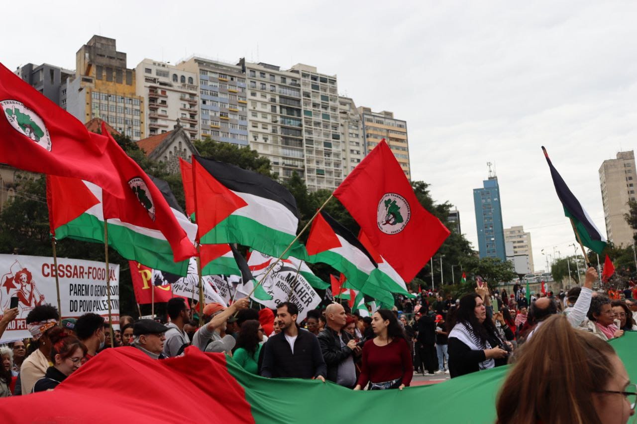 Ato contra o genocídio na Palestina e em defesa da vida, realizado na Av. Paulista, em 15 de junho