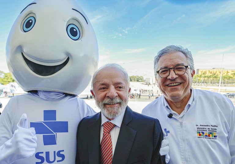 Agora tem Especialistas: a resposta concreta a um problema histórico?