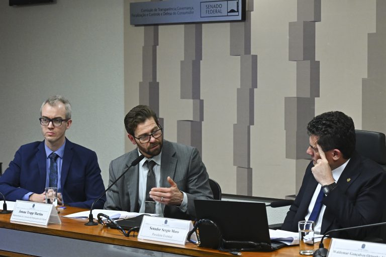 Privatização da Celepar é debatida no Senado com ausência do presidente da companhia