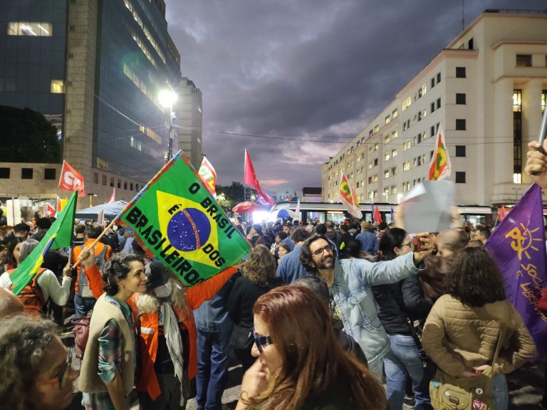 Manifestação no Rio de Janeiro exalta soberania nacional e pauta justiça tributária