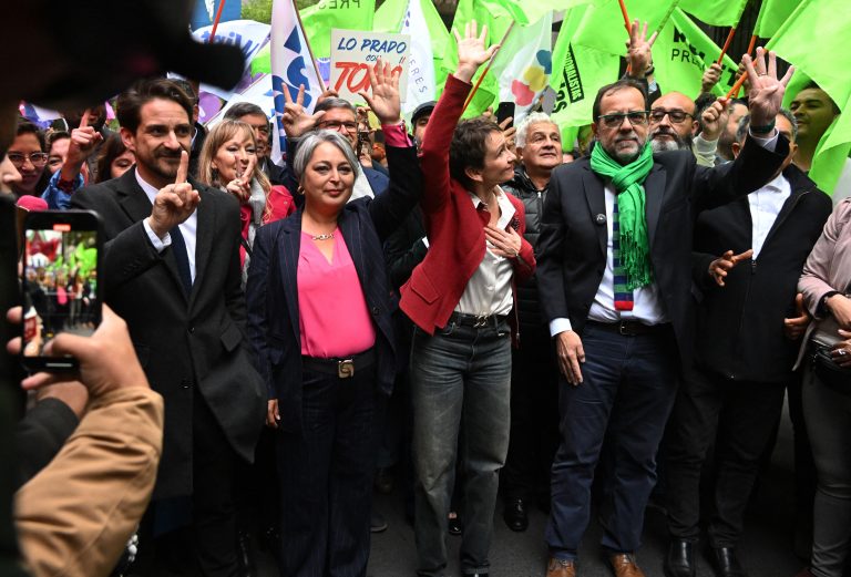 Projeto coletivo e figura popular: Partido Comunista prepara campanha de Jara no Chile