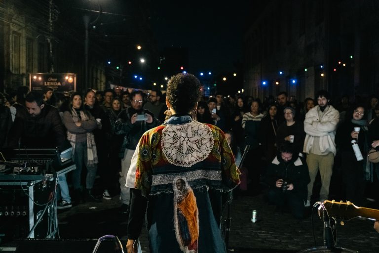 Festival Sofá na Rua convoca para ato público pela Palestina em Pelotas neste sábado (19)