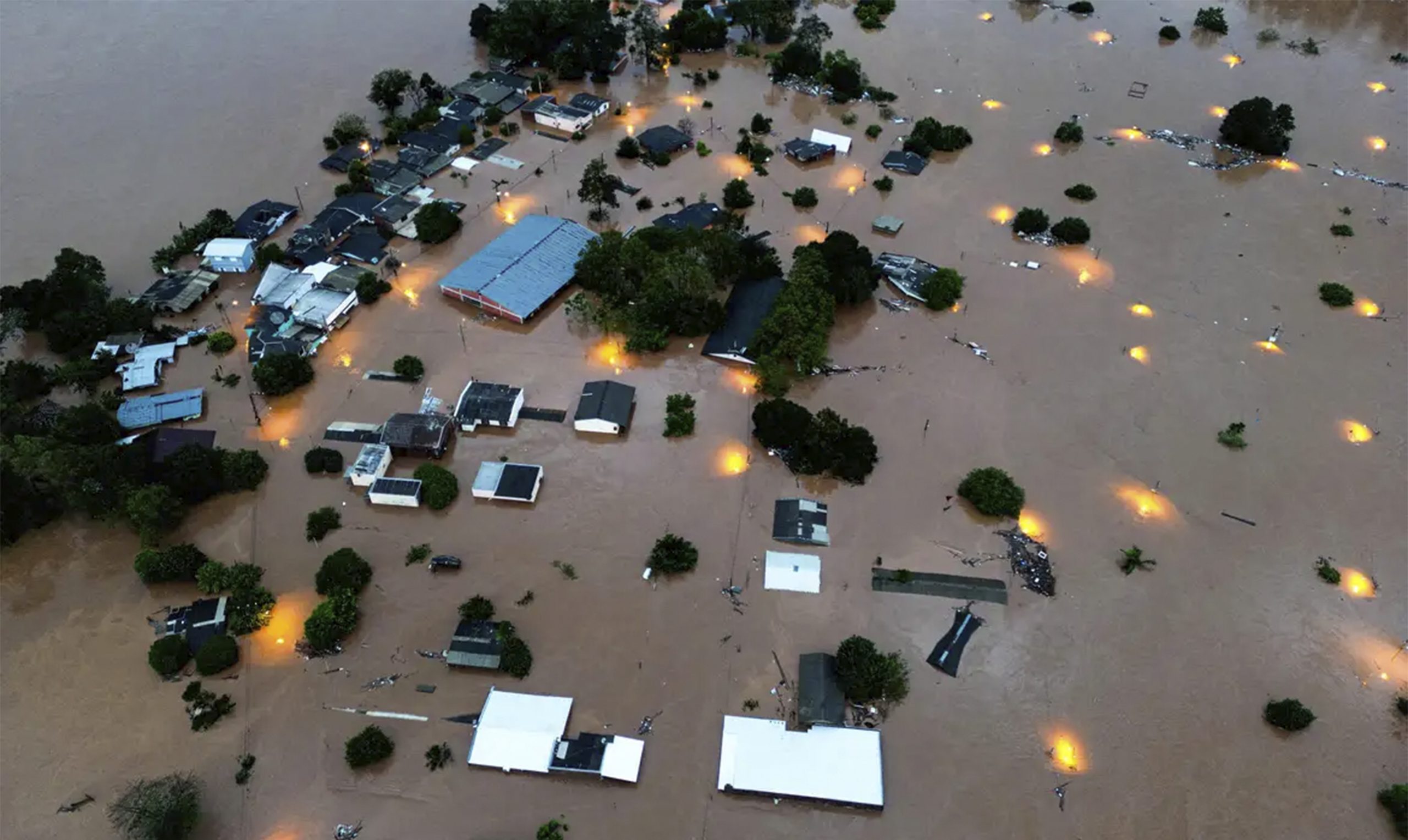 casas submersas após enchente que devastou RS em 2024