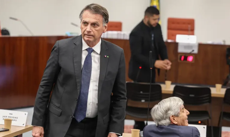 PGR pede condenação de Bolsonaro e mais sete réus por tentativa de golpe de Estado