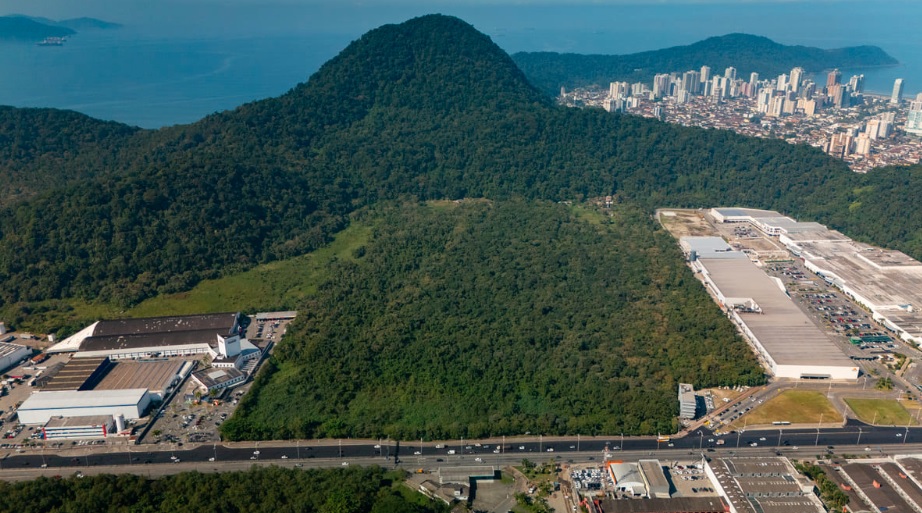 Vegetação de Mata Atlântica que está no terreno é remanescente do Parque Estadual Xixová-Japuí