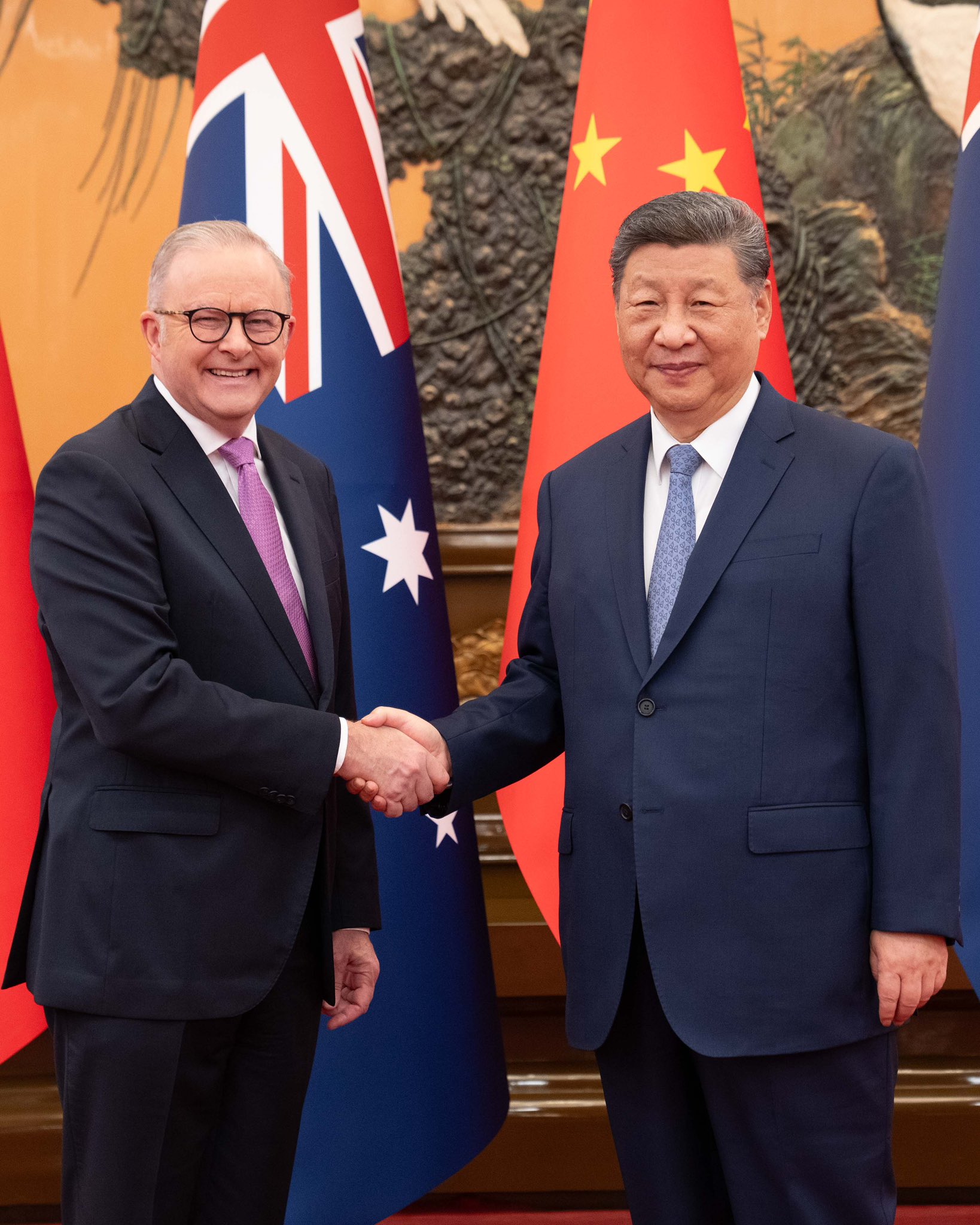 Presidente chinê Xi Jinping recebe primeiro-ministro australiano Anthony Albanese no Grande Salão do Povo