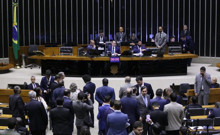 Sete ausentes e 11 favoráveis ao PL da Devastação; veja como votaram os deputados de Pernambuco