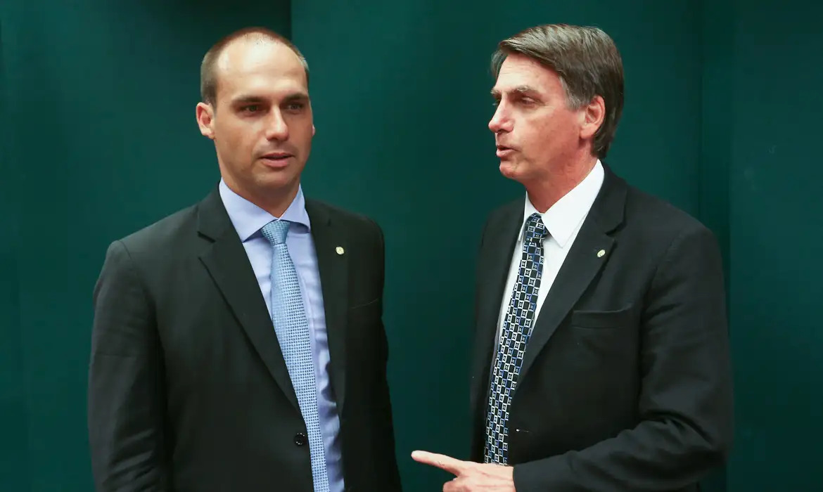 Eduardo Bolsonaro e Jair Bolsonaro
