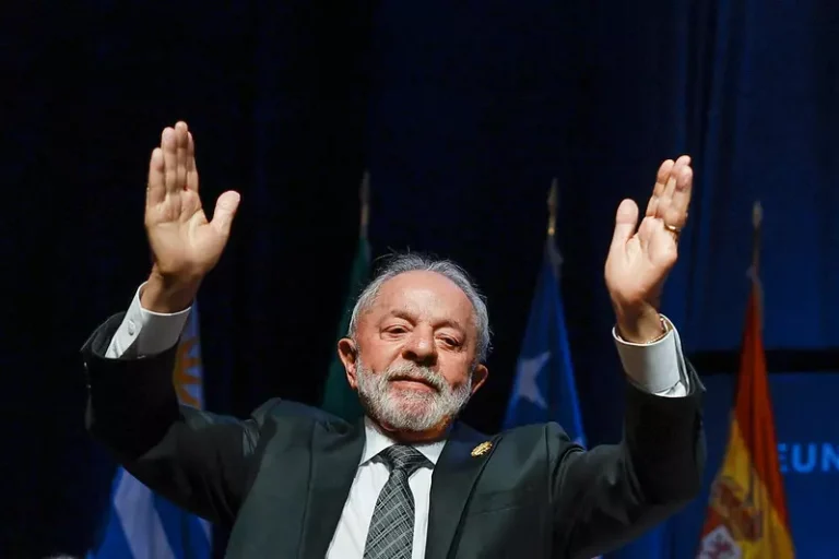 "Lula defende Venezuela e Cuba: 'Nenhum presidente de outro país dá palpite'"
