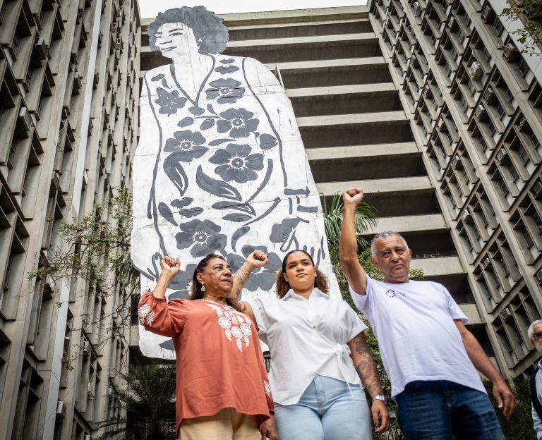 Uerj inaugura escultura de Marielle Franco no mês de aniversário da vereadora assassinada