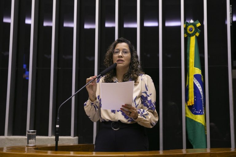 Projeto propõe rede nacional de acolhimento e proteção a mulheres e crianças