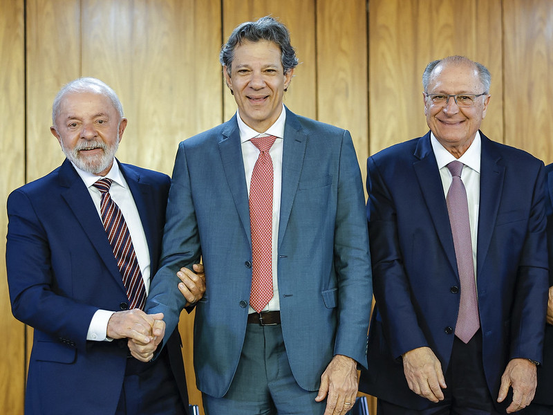Presidente Lula, ministro da Fazenda Fernando Haddad e vice-presidente Geraldo Alckmin