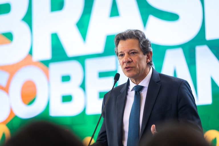 Haddad deve enviar ao Planalto medidas de enfrentamento ao tarifaço ainda hoje