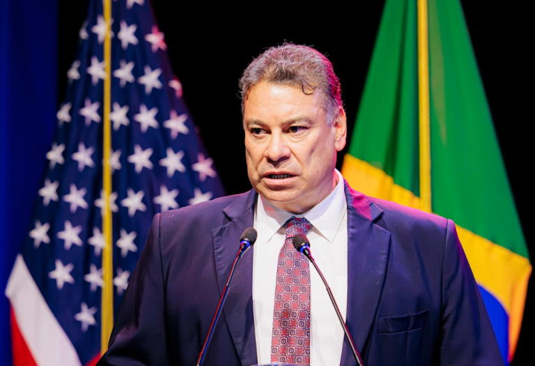 Itamaraty convoca chefe da embaixada dos EUA e reage com indignação a ameaças de Trump ao STF