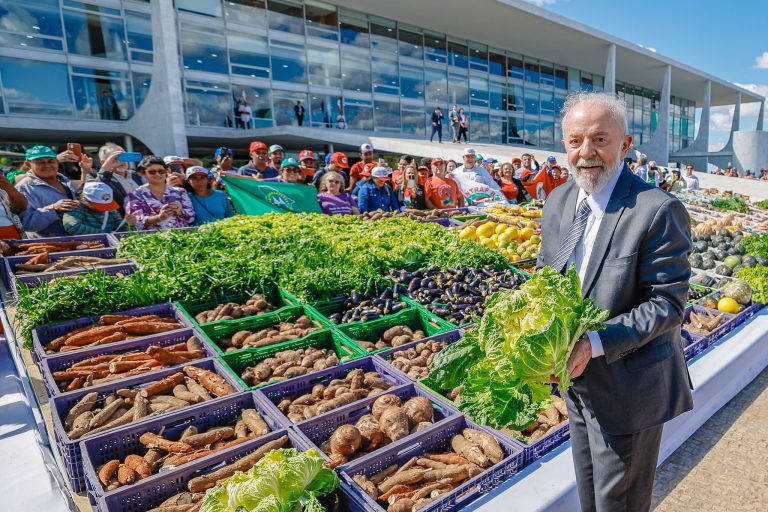 Lula’s approval rises as economy and U.S. tariffs shape public perceptions