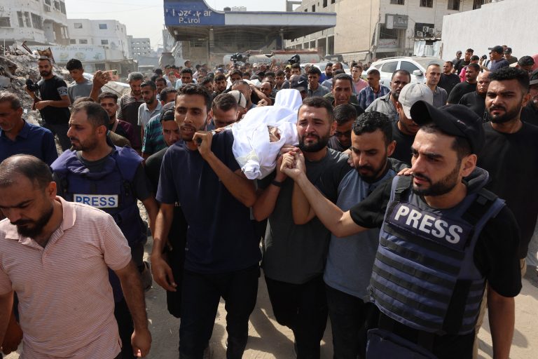 Israel mata cinco jornalistas da Al Jazeera em ataque contra tenda de imprensa em Gaza